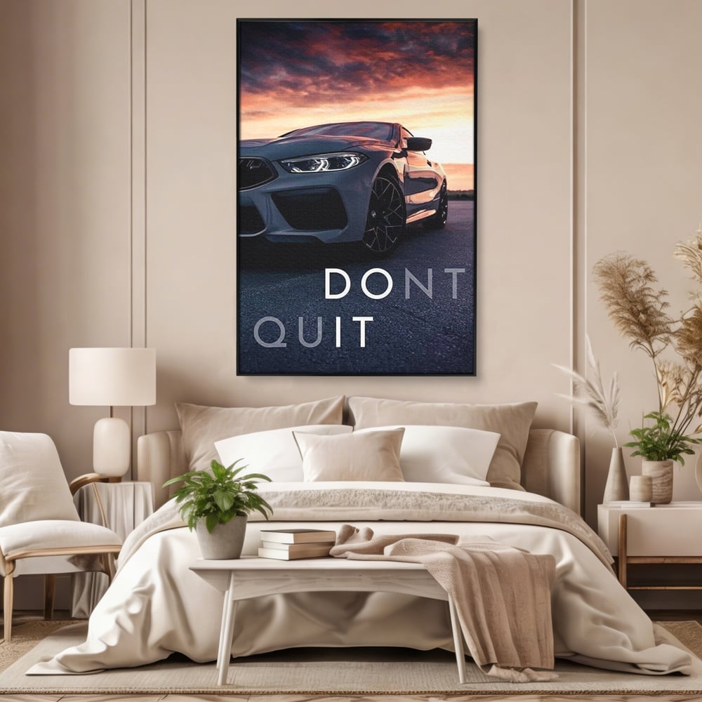 Tablou canvas cu tablou canvas cu masina sport si mesaj, in rama de aluminiu negru, pe perete intr-un dormitor